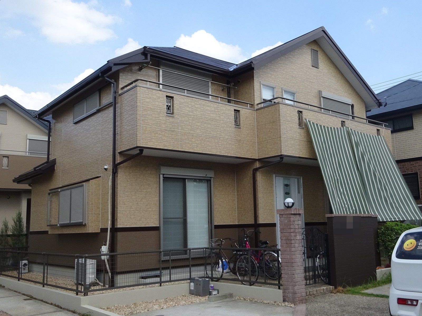 JR西日本プロパティーズ㈱の建物の屋根カバー工法＆外壁塗装　名古屋市緑区　T様邸