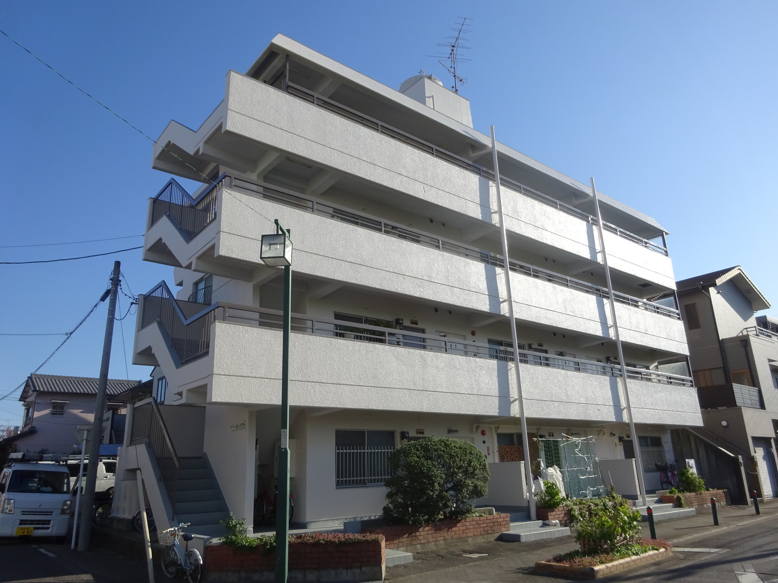 マンションの外壁塗装＆屋上防水　名古屋市天白区　４階建てマンション