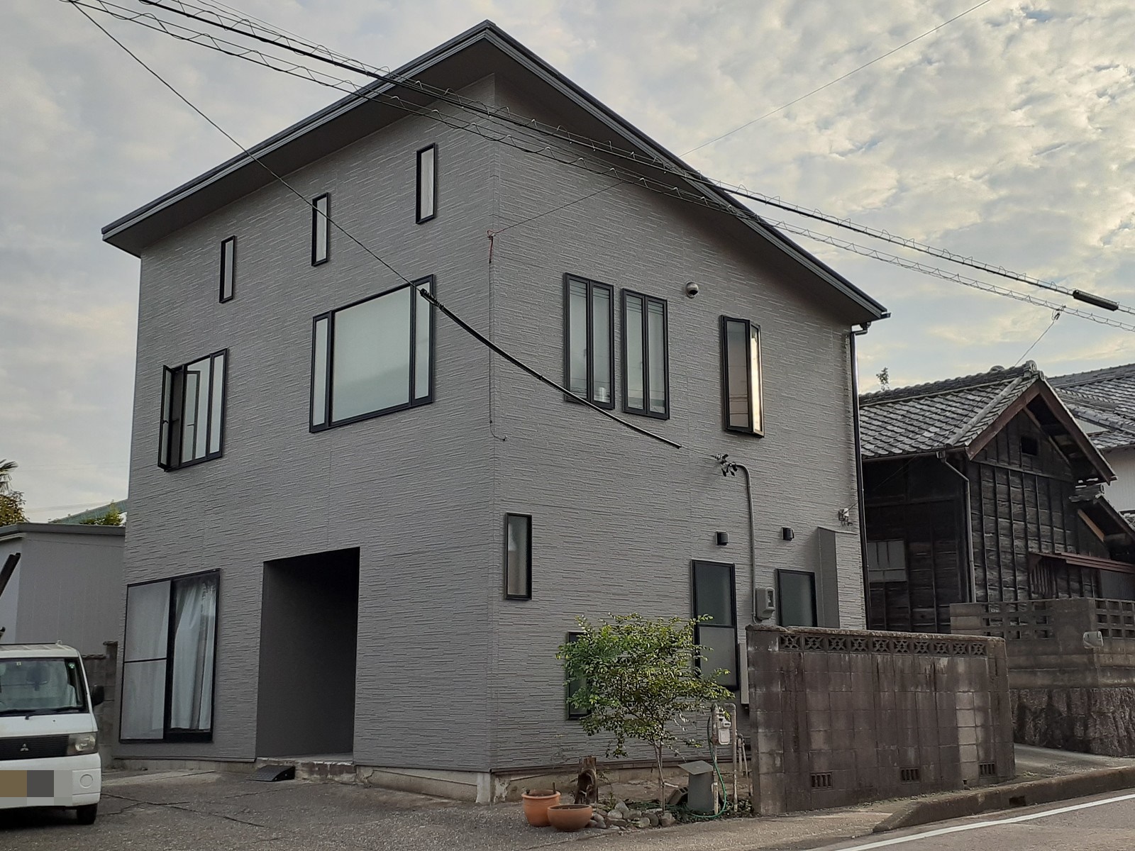 劣化した外壁をしっかりと直す外壁塗装　日進市岩崎町　K様邸　パーフェクトトップ