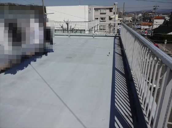 17雨漏れ　鉄筋コンクリート造　陸屋根　防水.jpg
