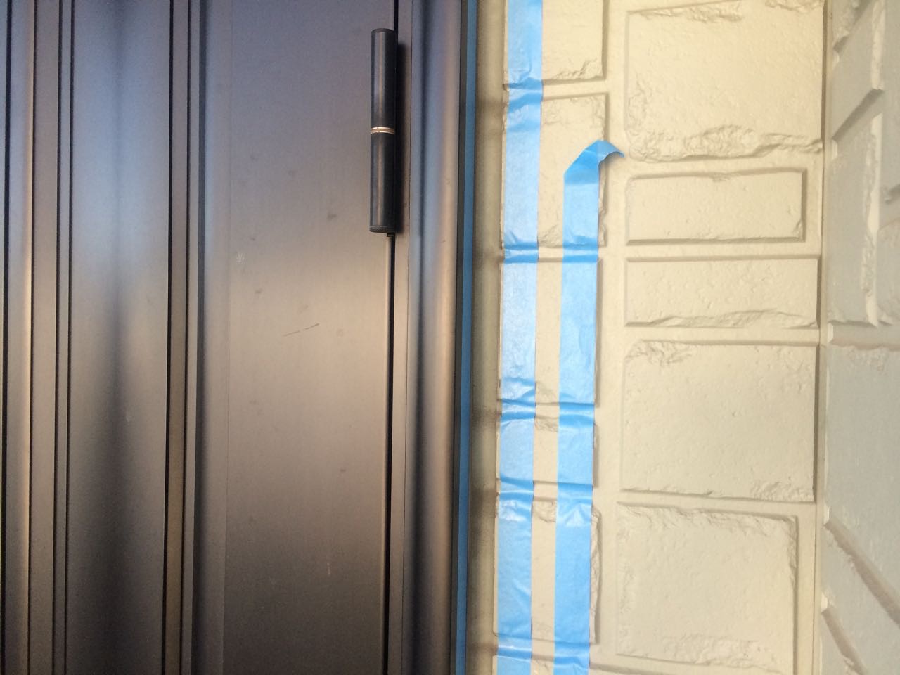 【シーリング工事】マスキング貼り