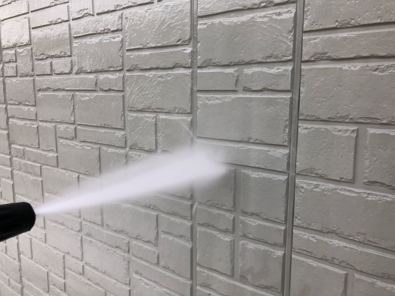 【外壁洗浄】バイオ洗剤塗布