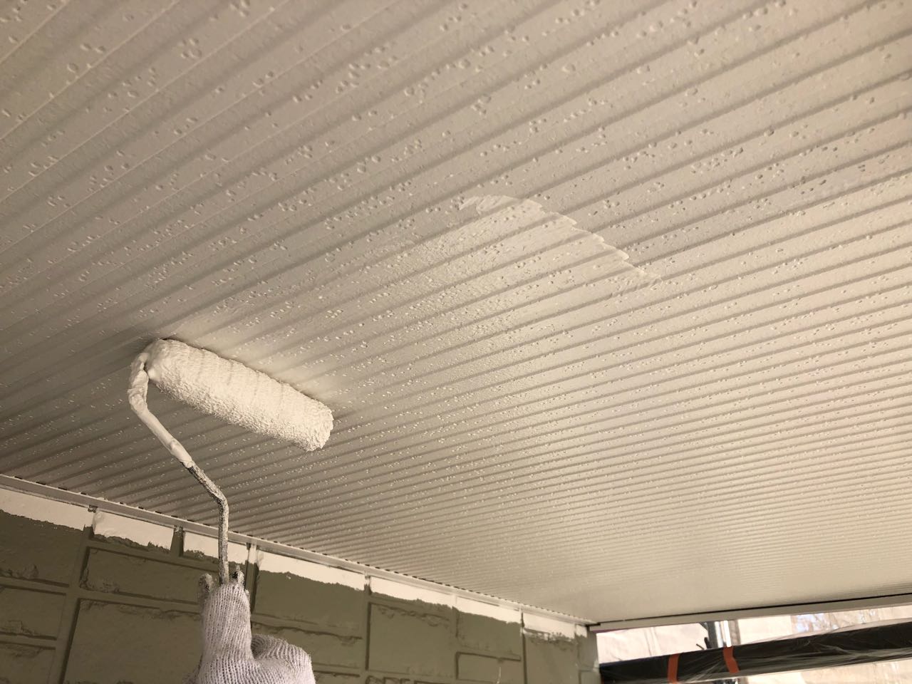 【軒天塗装】上塗り