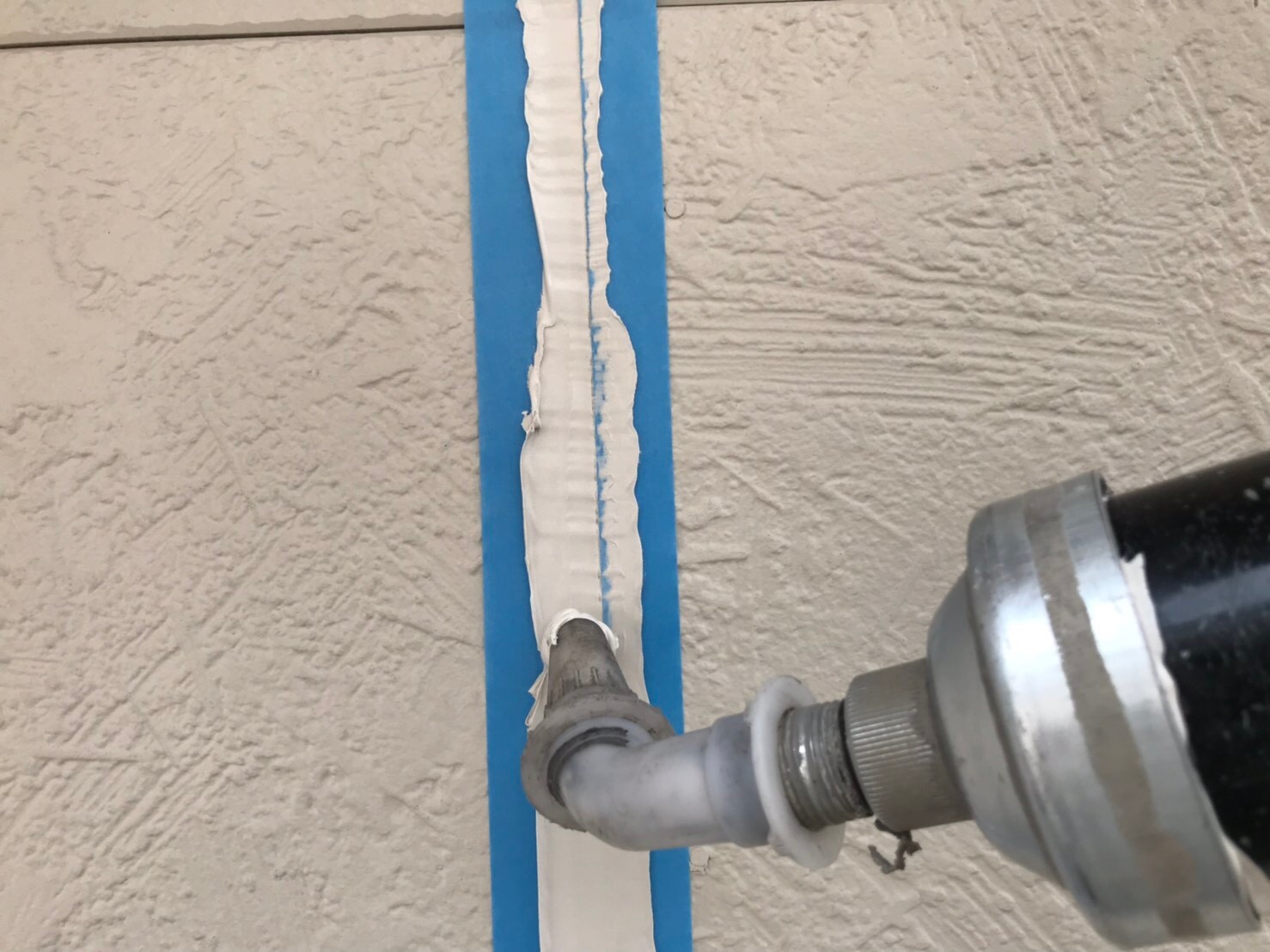 【シーリング工事】コーキング充填