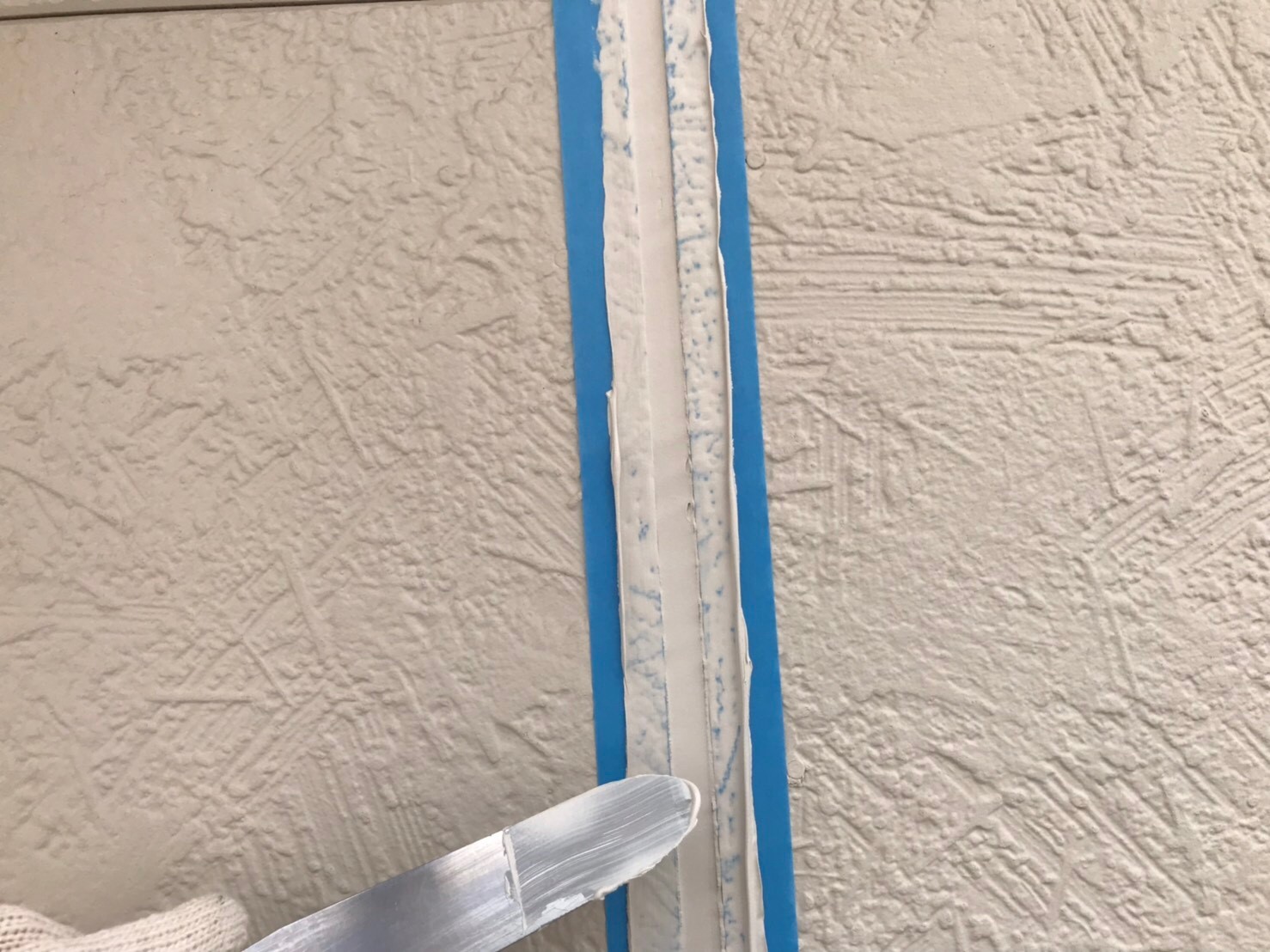 【シーリング工事】ヘラ押さえ