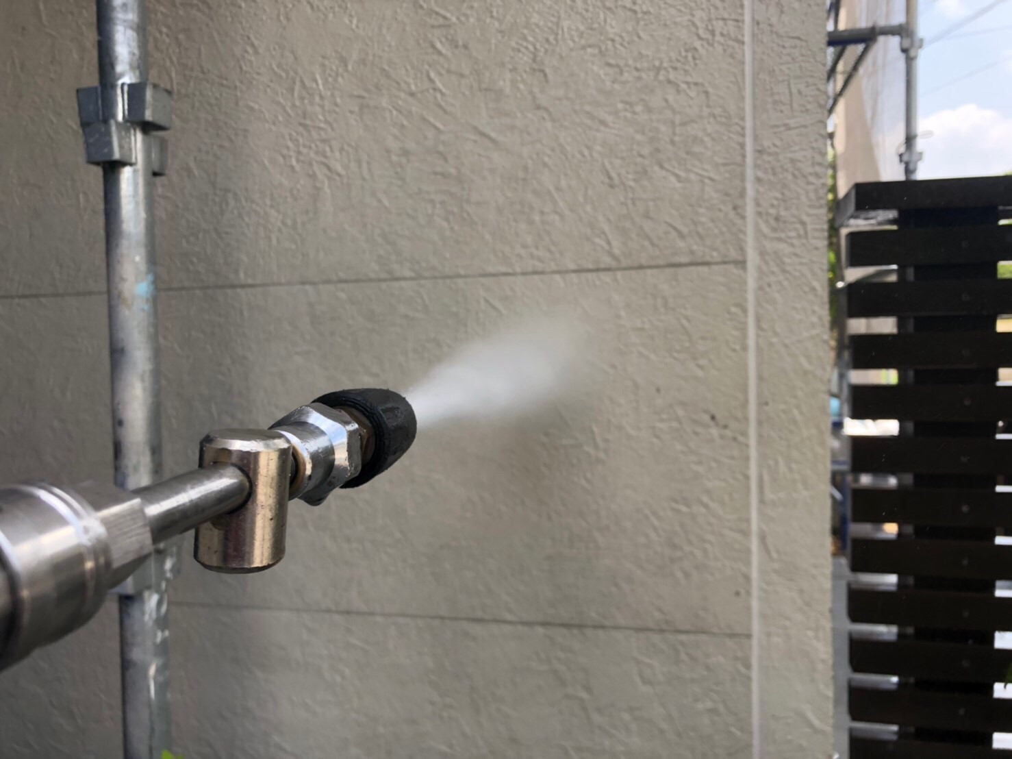 【外壁洗浄】バイオ洗剤塗布