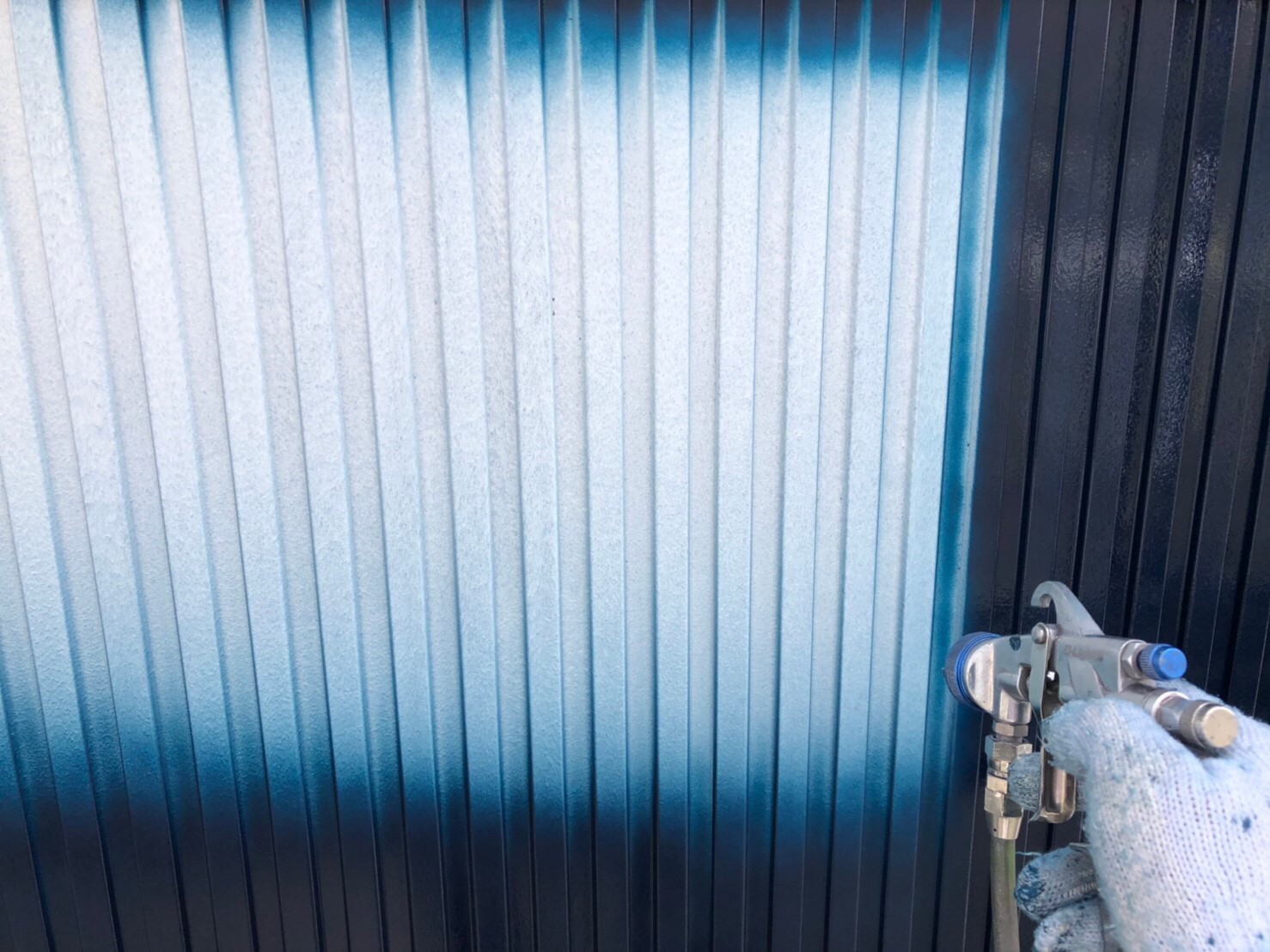 【外壁塗装2】中塗り