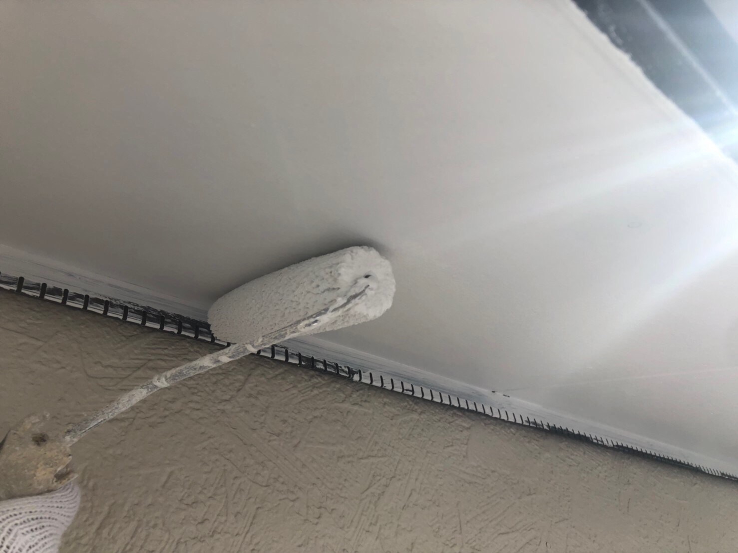 【軒天塗装】上塗り