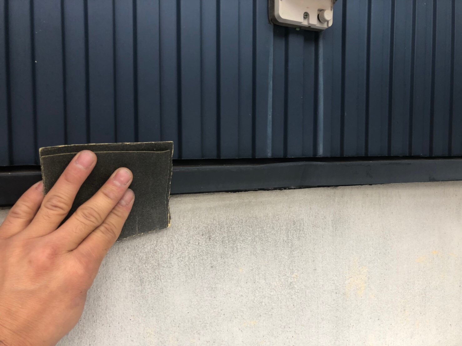 【水切り塗装】ケレン作業