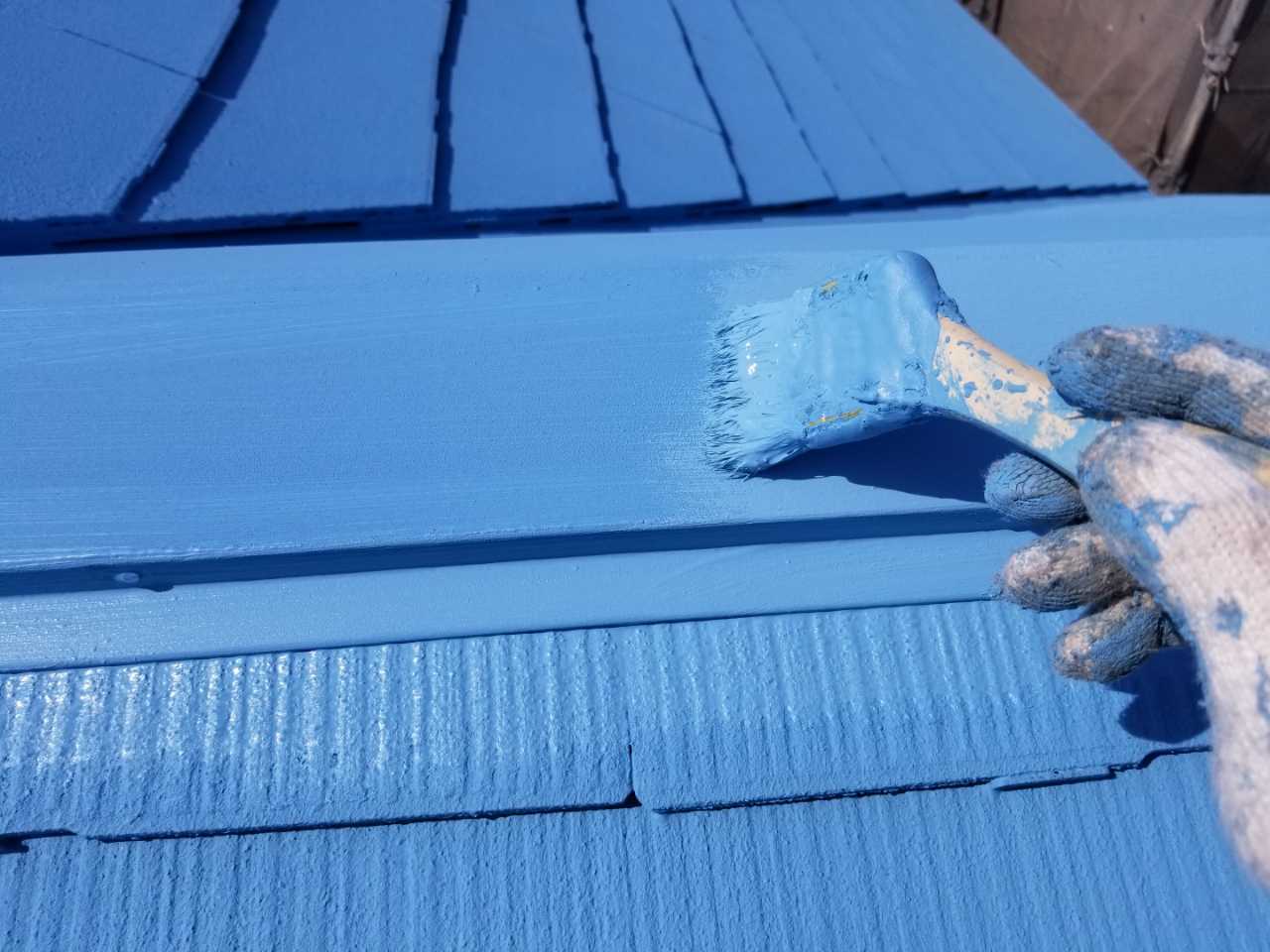 【屋根棟板金塗装】仕上げ塗装2回目