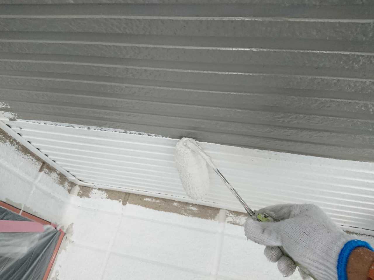 【軒天塗装】下塗り