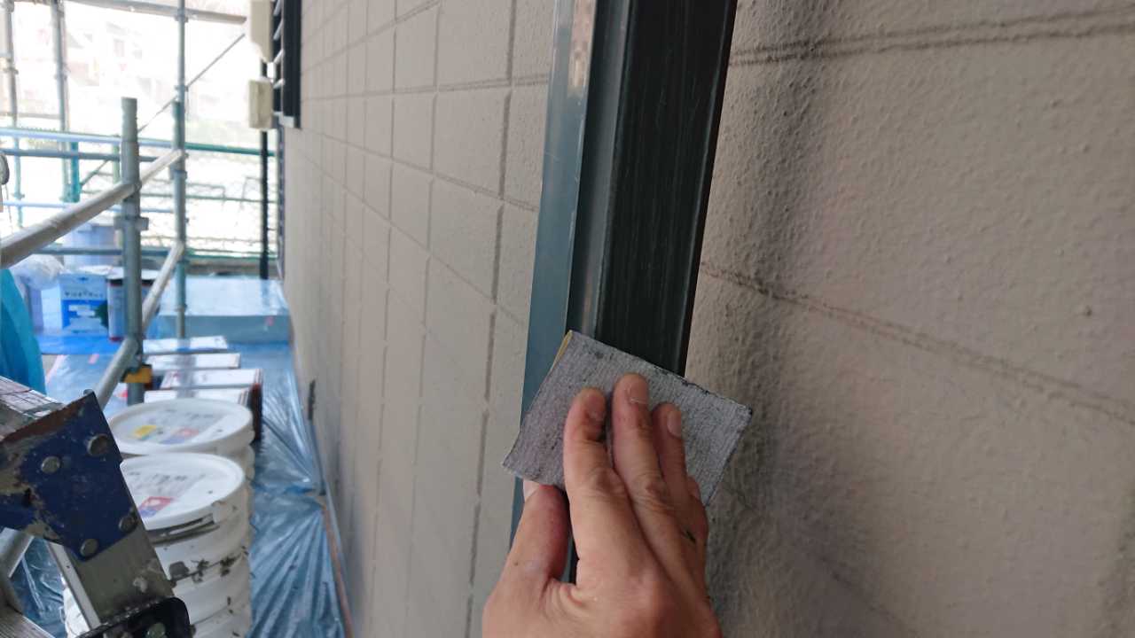 【雨樋塗装】ケレン作業