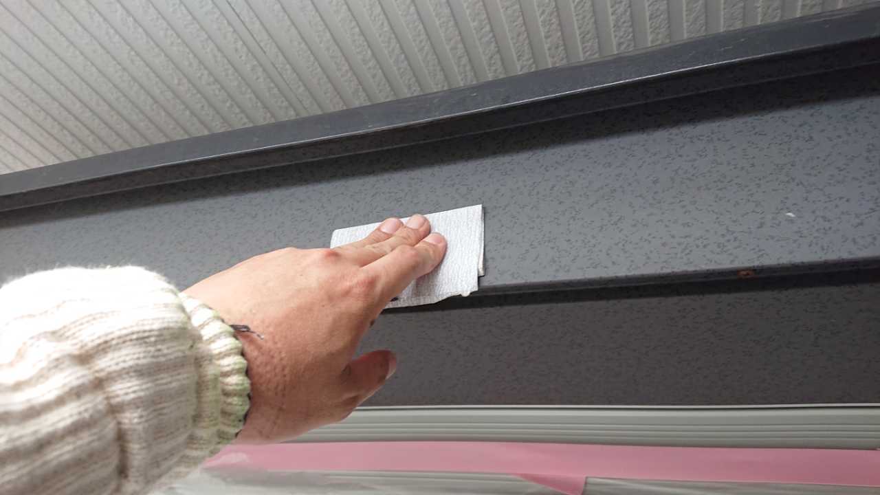 【シャッターボックス塗装】ケレン作業