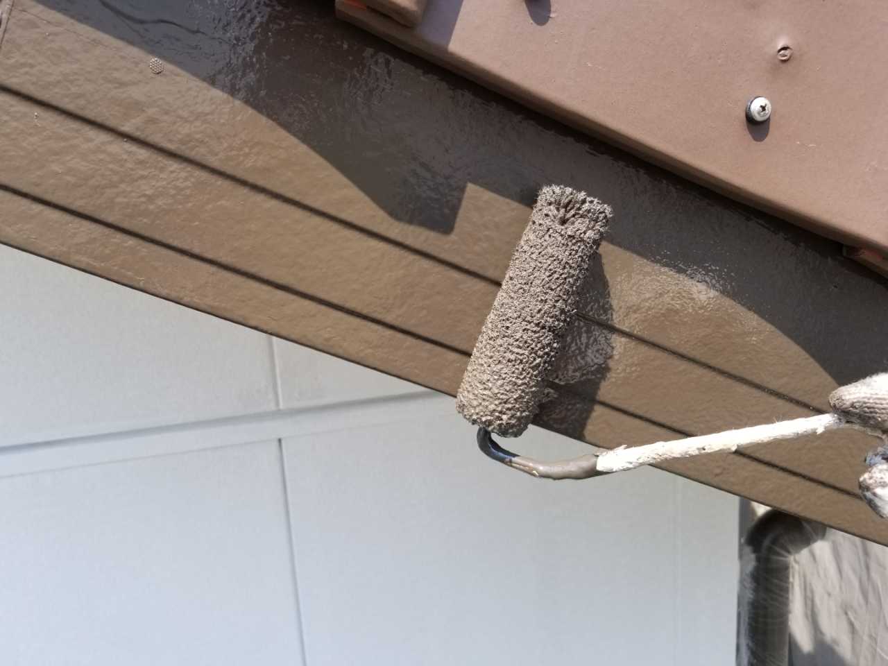 【破風・鼻隠し塗装】上塗り