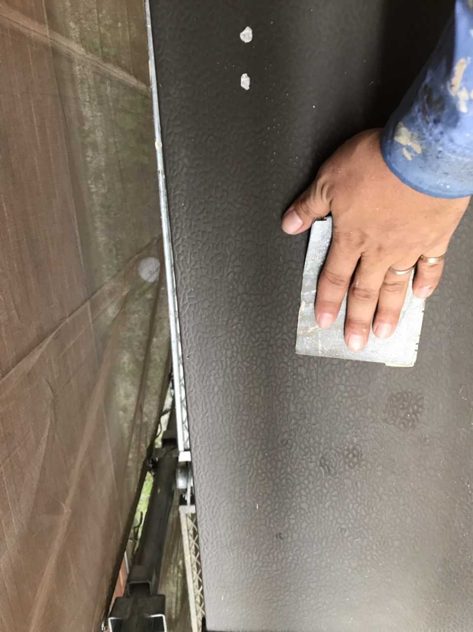 【庇塗装】ケレン作業