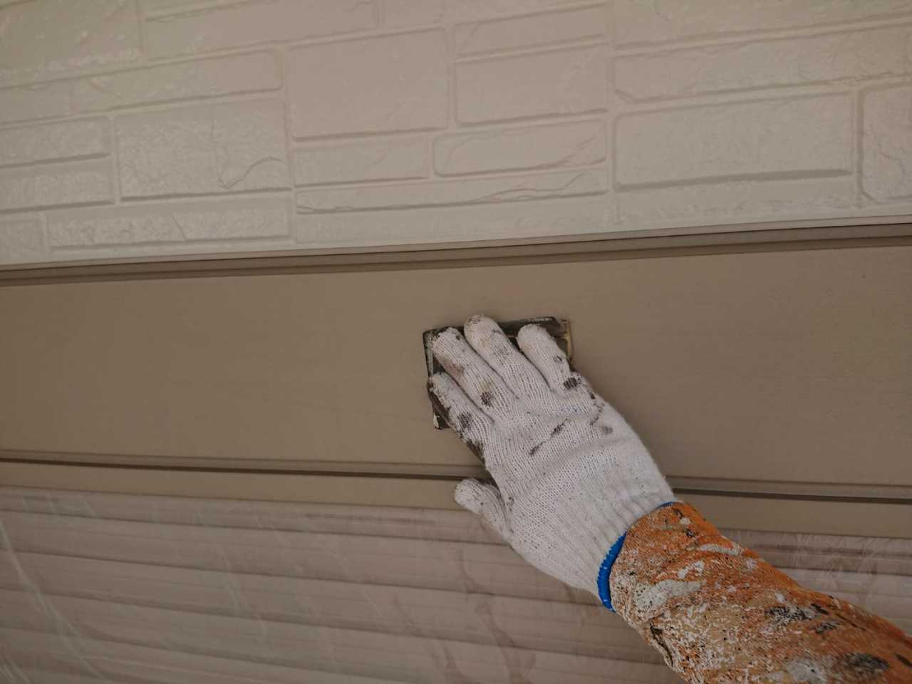 【シャッターボックス塗装】ケレン作業