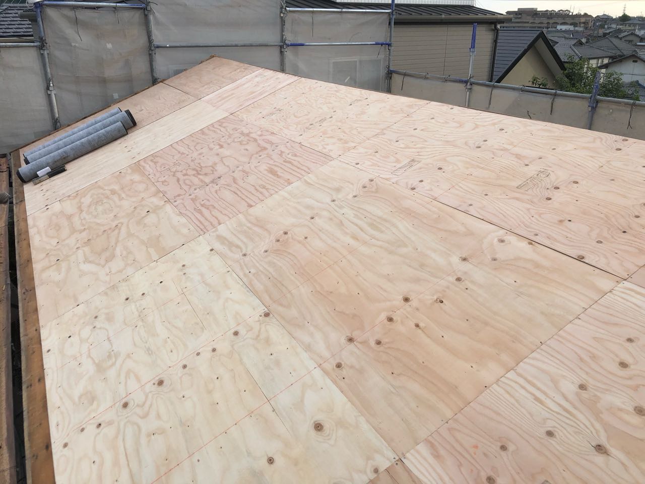 【屋根葺き替え】構造用合板貼り