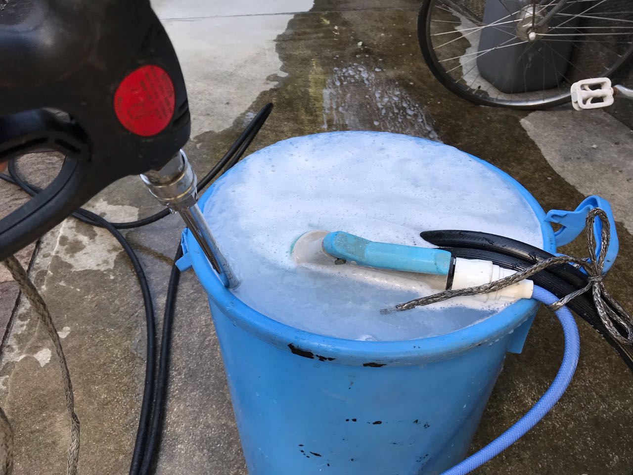 【バイオ洗剤準備】洗浄液攪拌