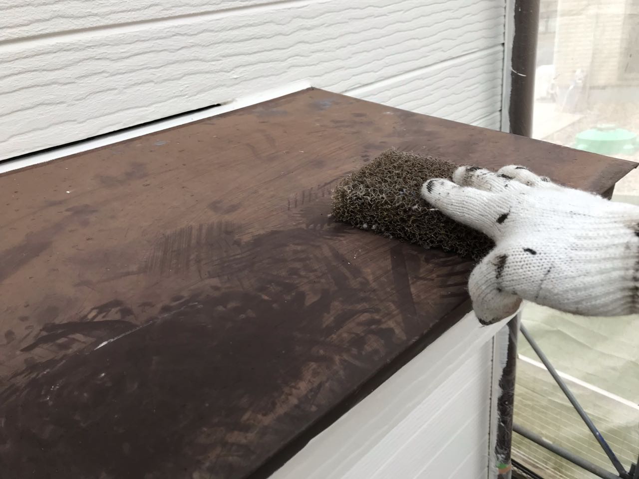 【庇塗装】ケレン作業