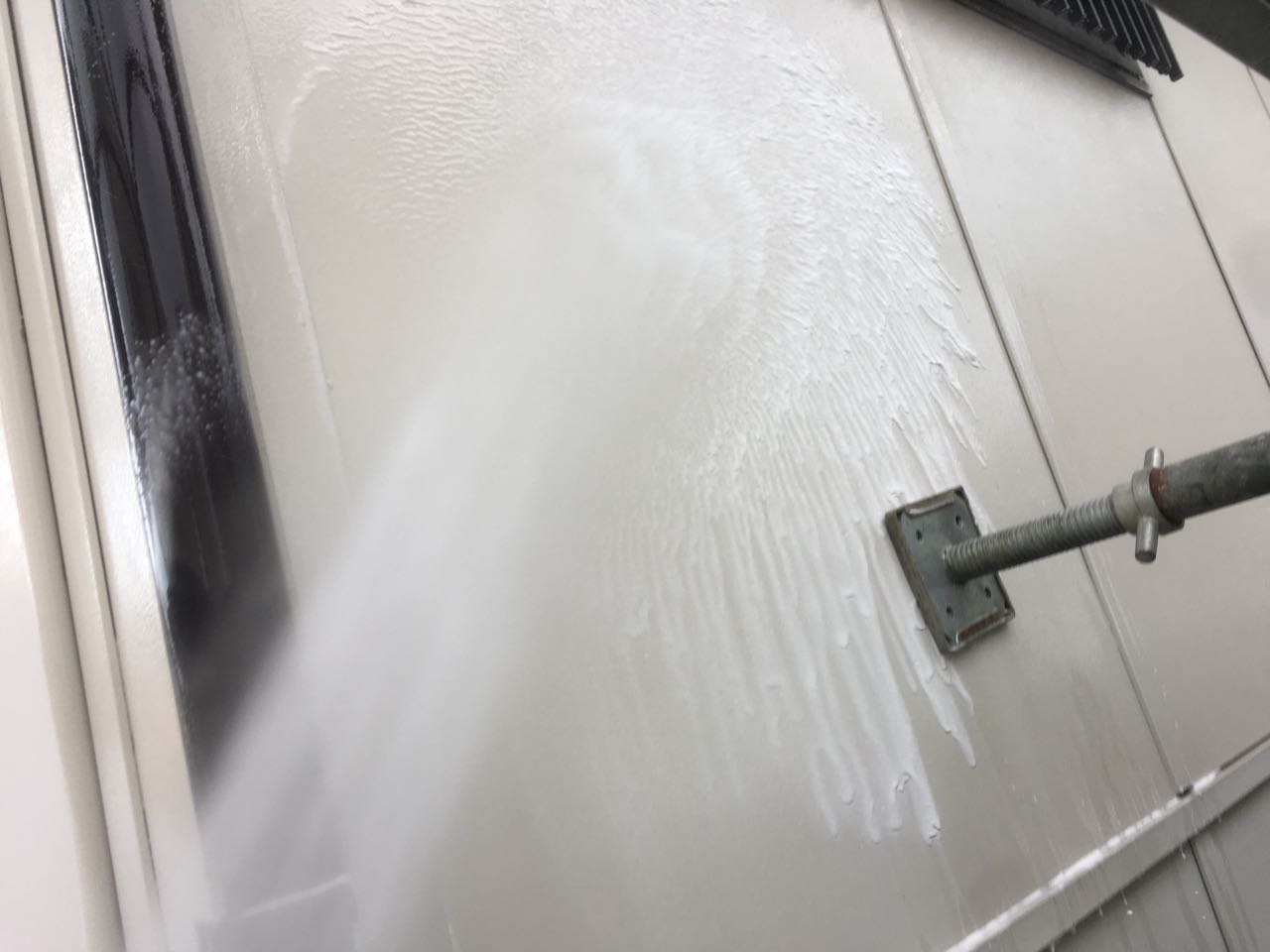 【外壁洗浄】バイオ洗剤塗布