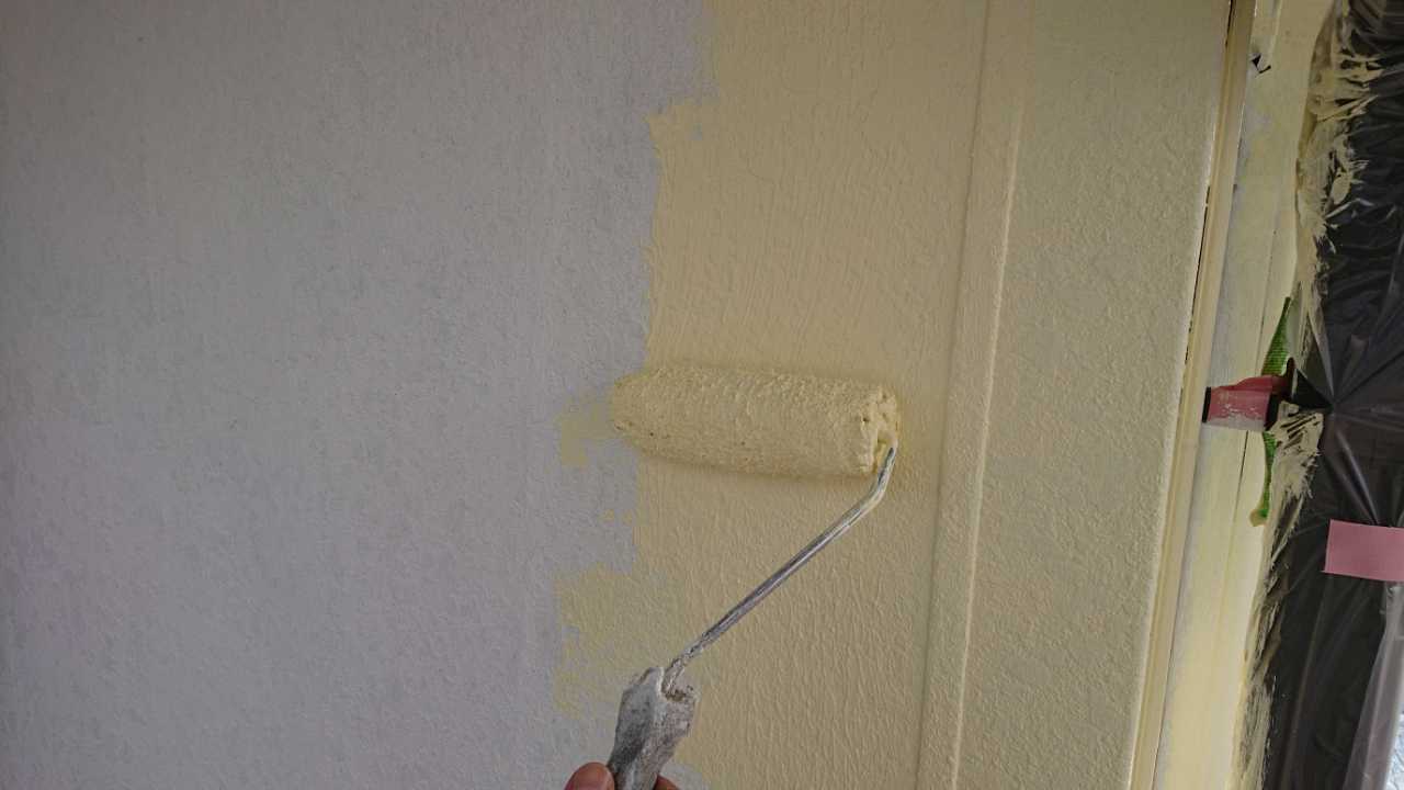 【外壁塗装1】中塗り