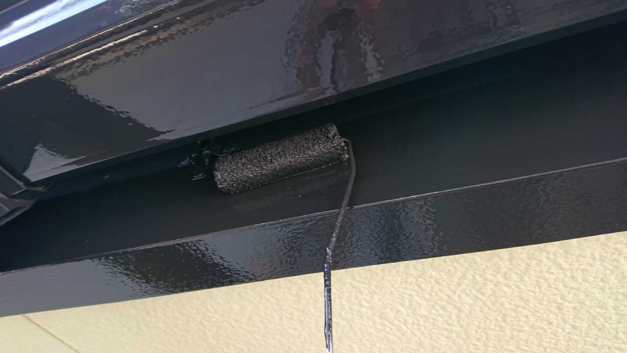 【破風・鼻隠し塗装】上塗り