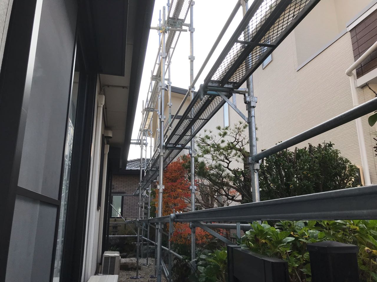 【足場設置工事】設置中