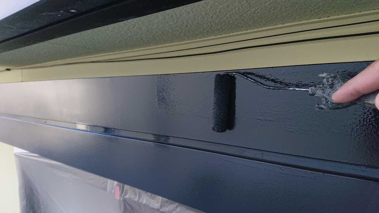 【シャッターボックス塗装】上塗り