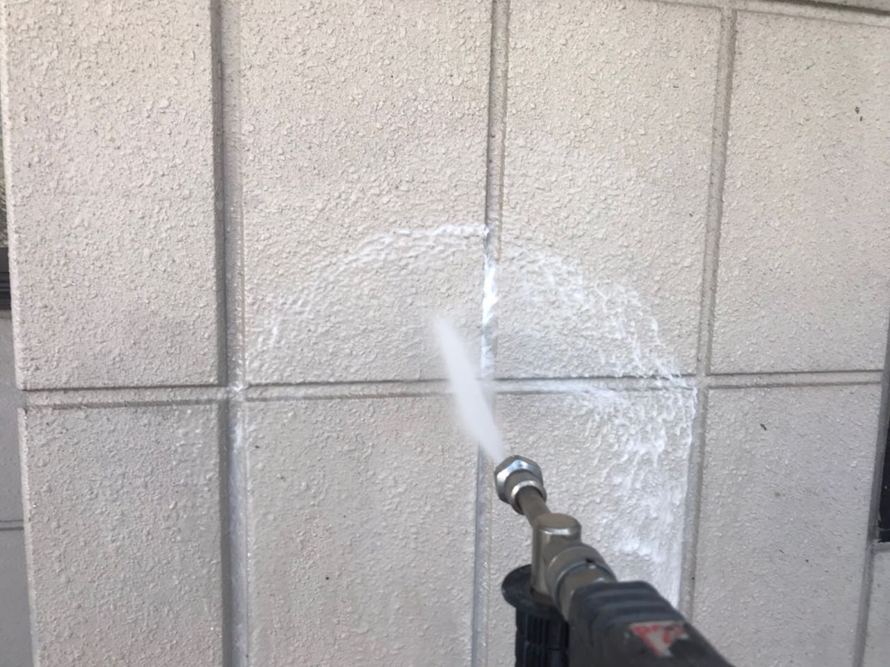 【外壁洗浄】バイオ洗剤塗布