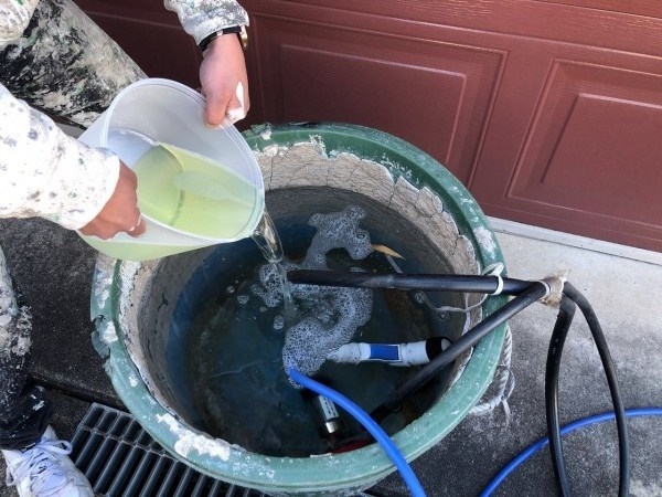 【バイオ洗剤準備】原液混入