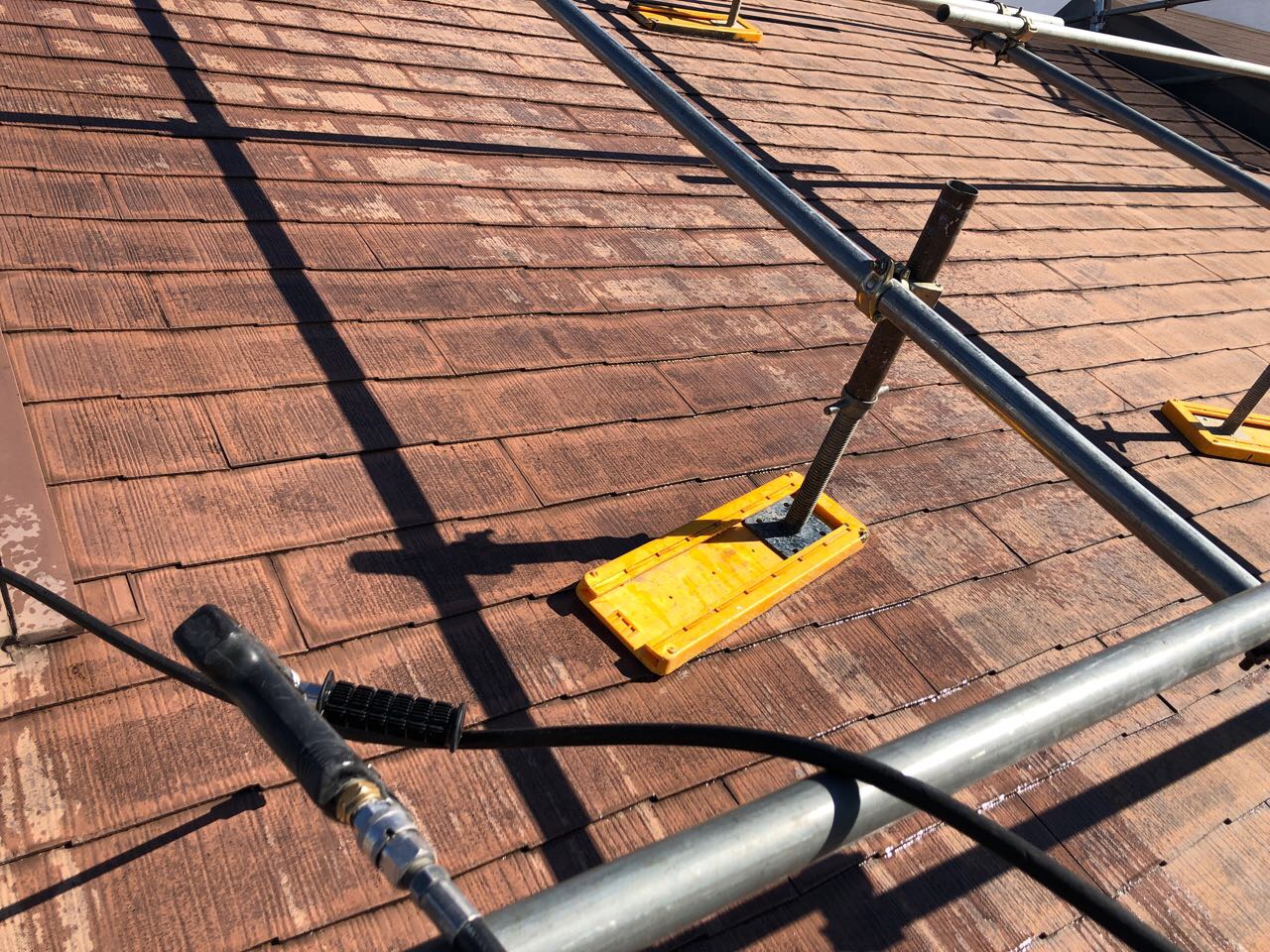 【屋根洗浄】高圧水洗浄