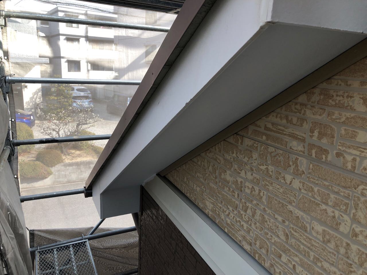 【破風・鼻隠し塗装】ケレン作業