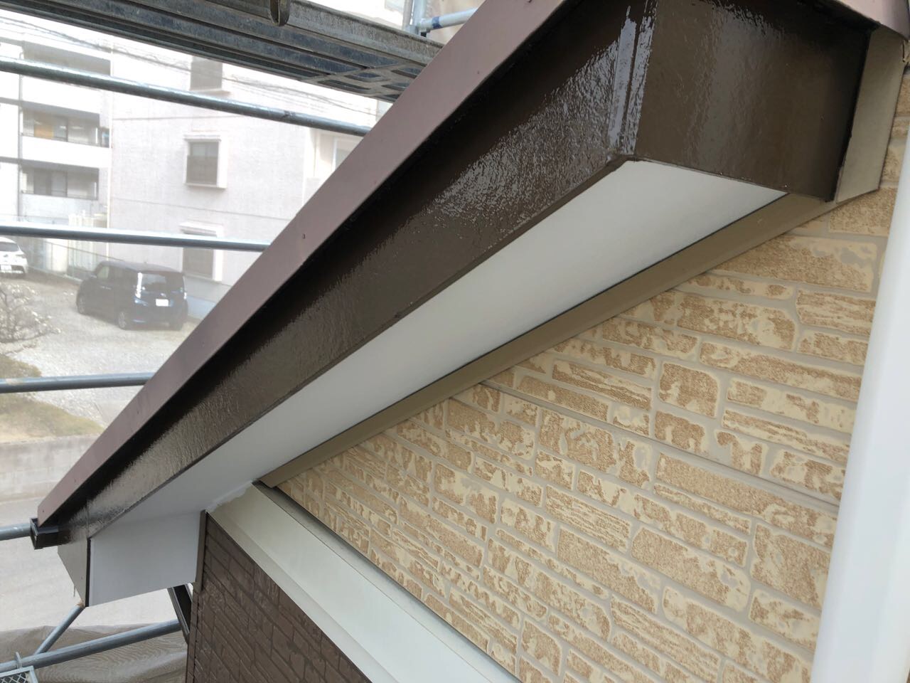 【破風・鼻隠し塗装】上塗り