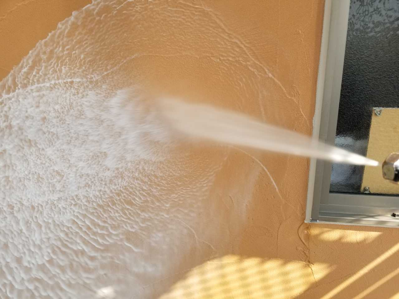 【外壁洗浄】バイオ洗剤塗布