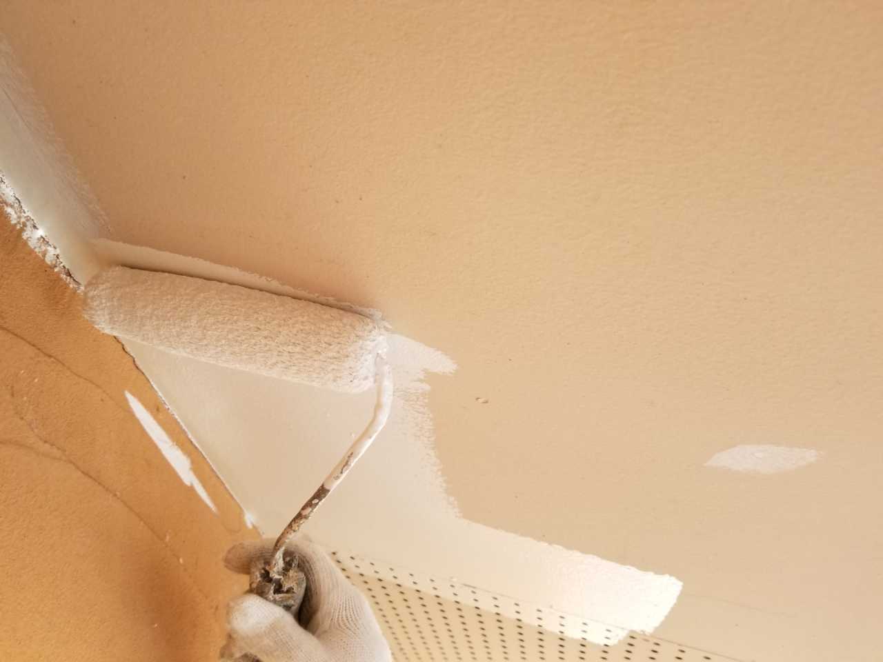 【軒天塗装】下塗り