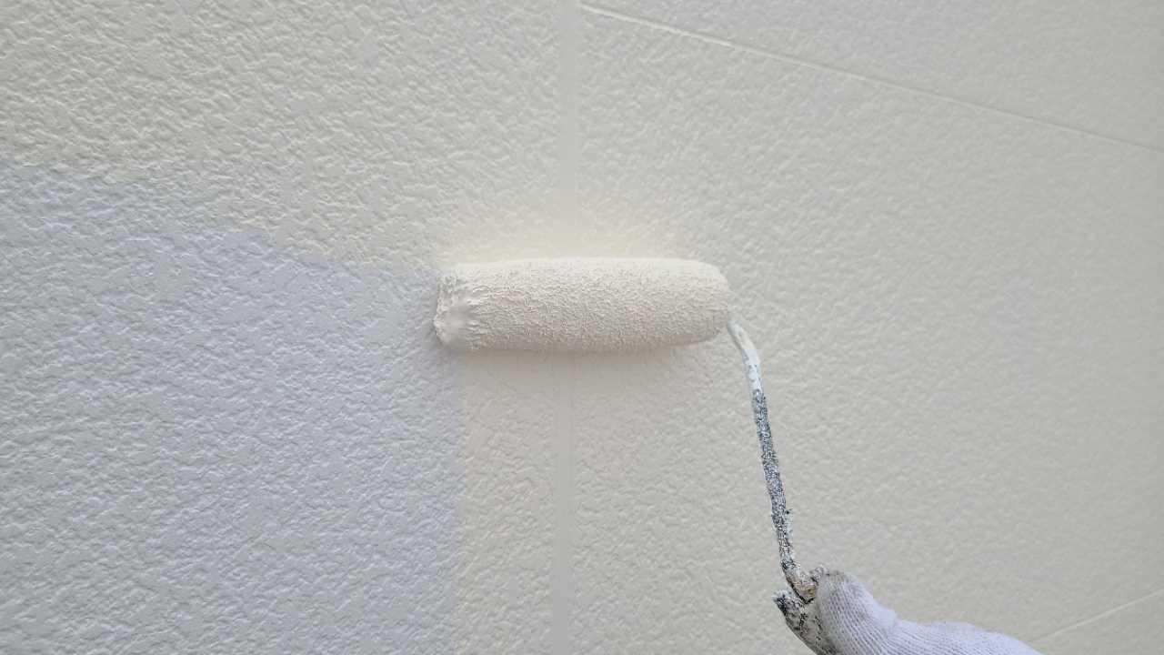 【外壁塗装1】中塗り