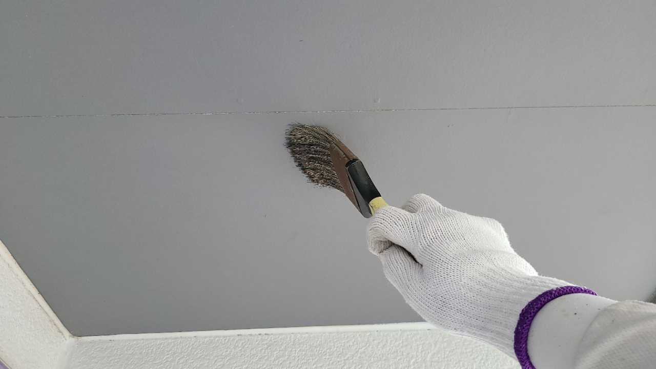 【軒天塗装】ケレン作業