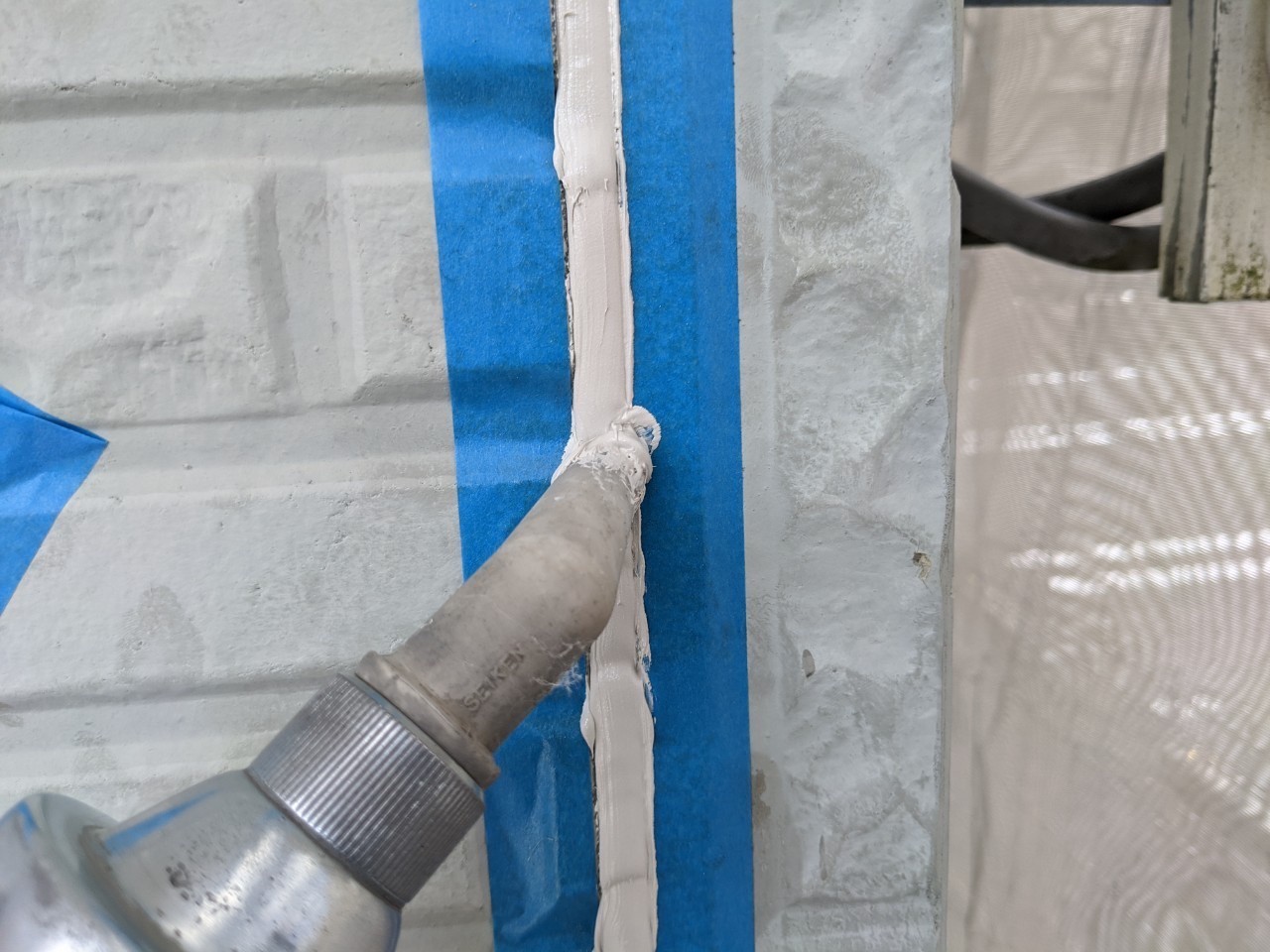 【シーリング工事】コーキング充填