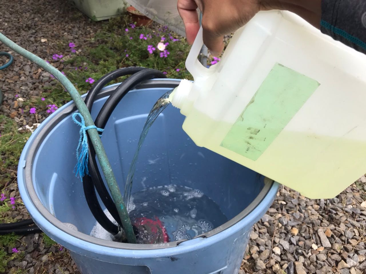 【バイオ洗剤準備】原液混入