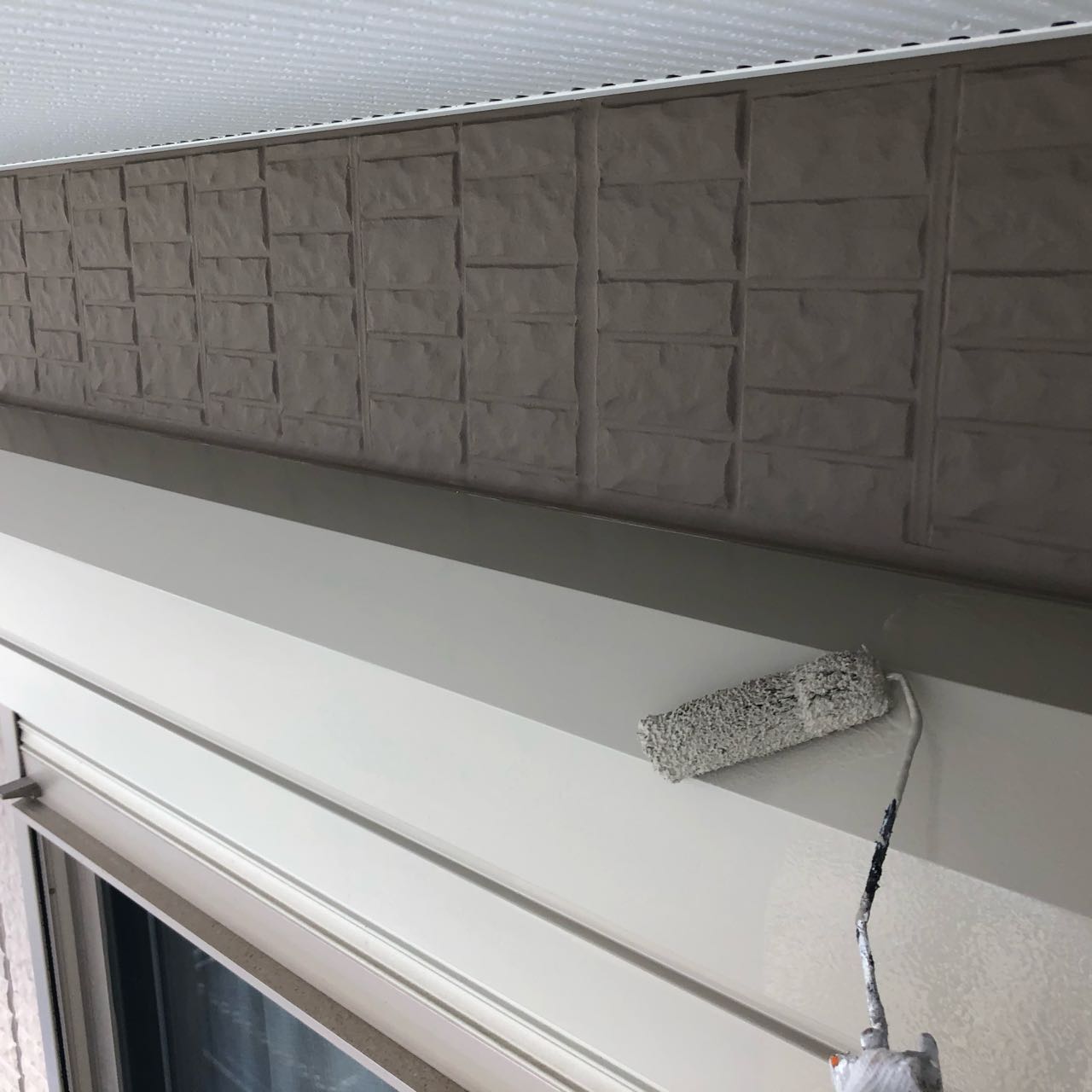 【シャッターボックス塗装】上塗り