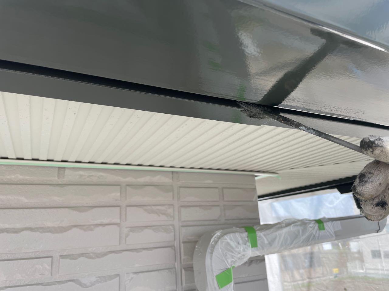 【破風・鼻隠し塗装】上塗り