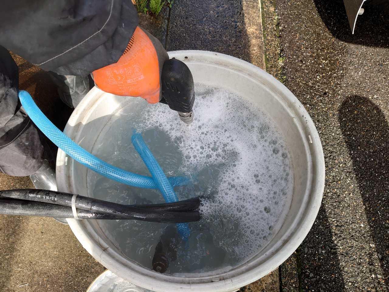 【バイオ洗剤準備】洗浄液攪拌