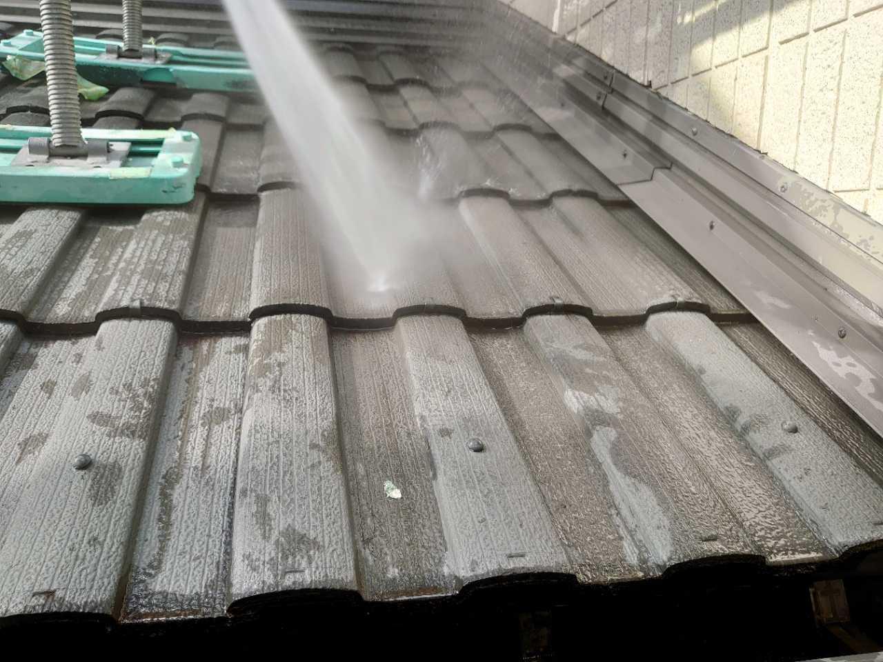 【屋根洗浄】高圧水洗浄