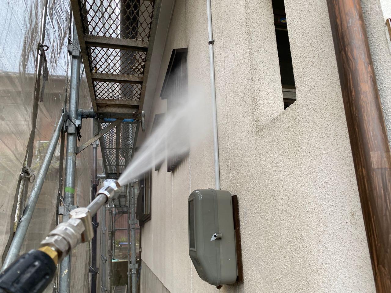 【外壁洗浄】バイオ洗剤塗布