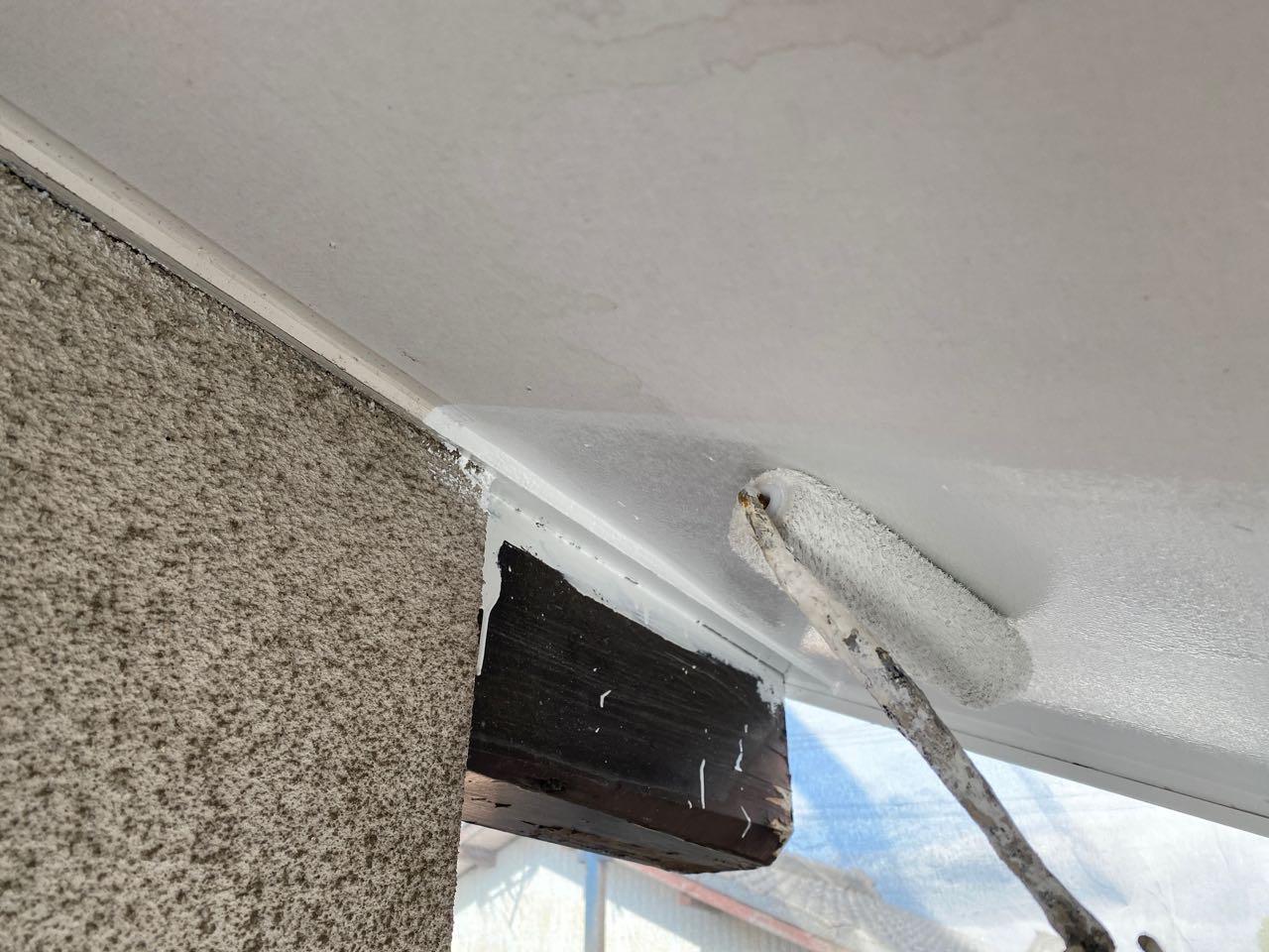 【軒天塗装】下塗り