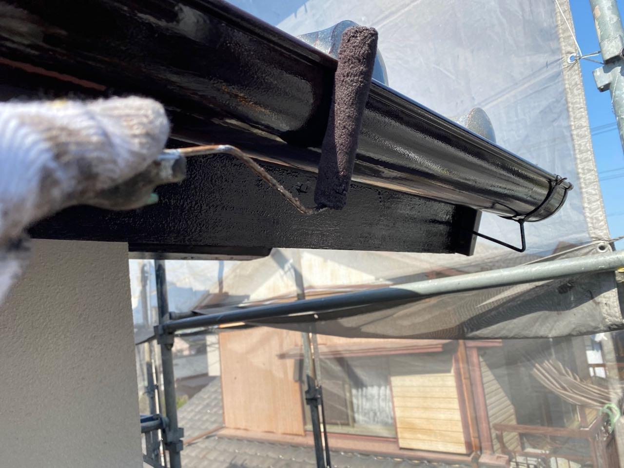 【雨樋塗装】上塗り