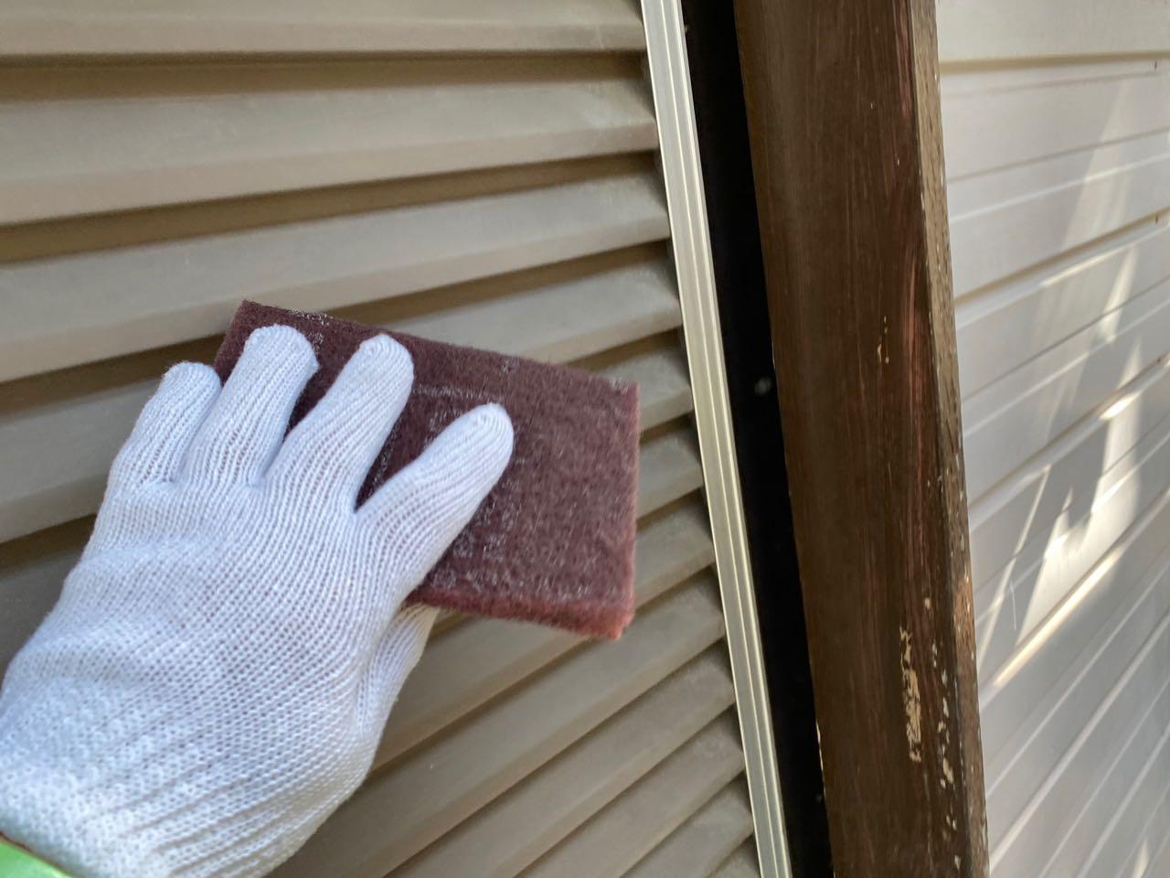 【雨戸塗装】ケレン作業