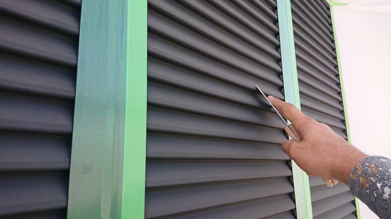 【雨戸塗装】ケレン作業