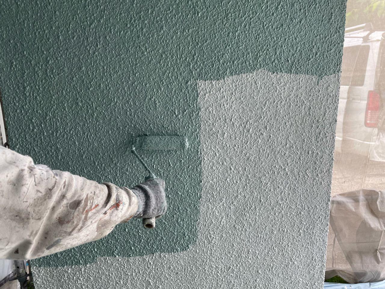 【外壁塗装1】中塗り