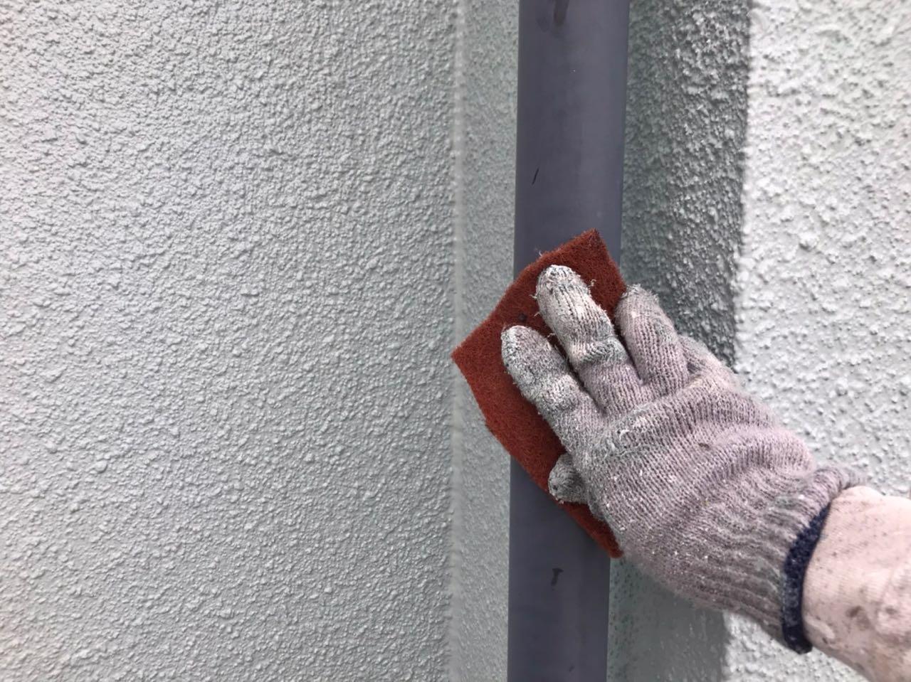 【雨樋塗装】ケレン作業